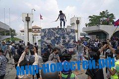 В Непале во время протестов избили министра